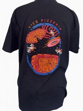 Men's -Vic's Pizzeria- (In Olympia Washington) Size L